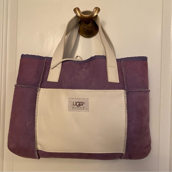 UGG AUSTRALIA TOTE GRAB BAG LILAC PURPLE SUEDE SHEARLING WHITE LEATHER - Picture 1 of 11